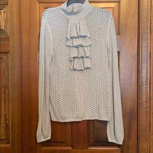 Women’s turtleneck top with ruffle detail XL